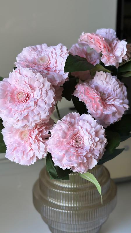 دسته گل صورتی روشن 