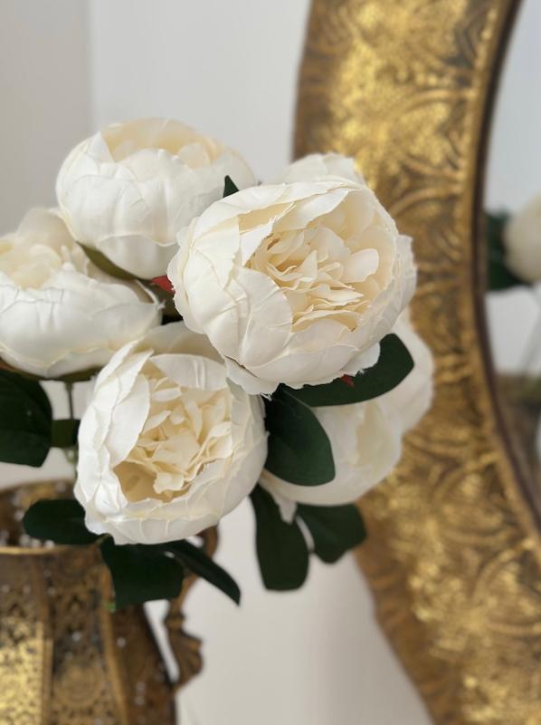 بوته گل ( طرح و رنگ مطابق تصویر )