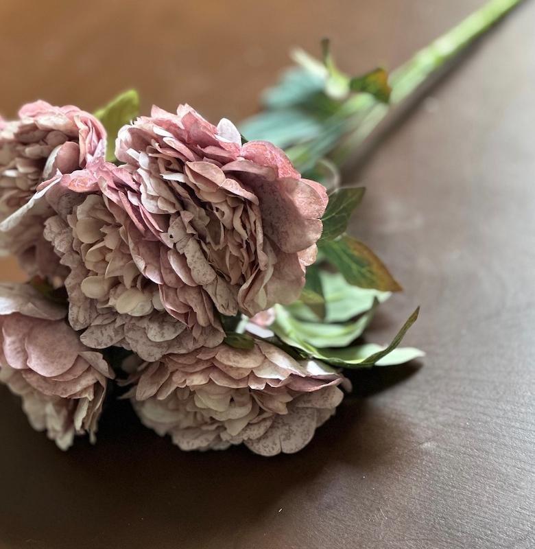 بوته گل ( طرح و رنگ مطابق تصویر )