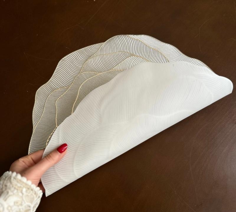 زیربشقابی گل چرم ( رنگ طلایی ) 