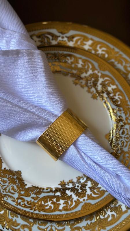 حلقه دستمال لوکس ( رنگ و مدل مطابق تصویر )