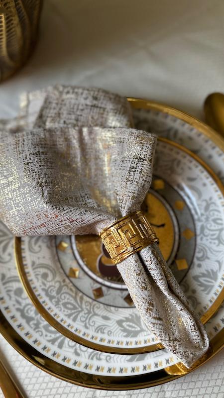 حلقه ‌دستمال لوکس ( رنگ ‌و مدل مطابق تصویر ) 