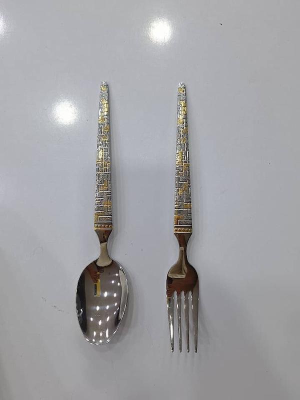 قاشق و چنگال استیل رنگ ثابت