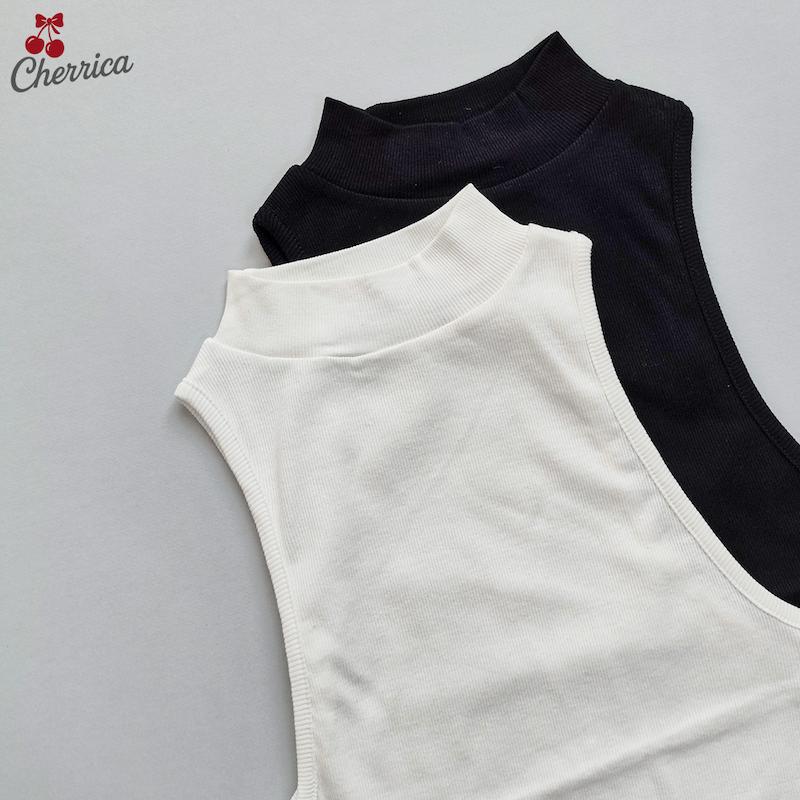 تاپ سفید و مشکی