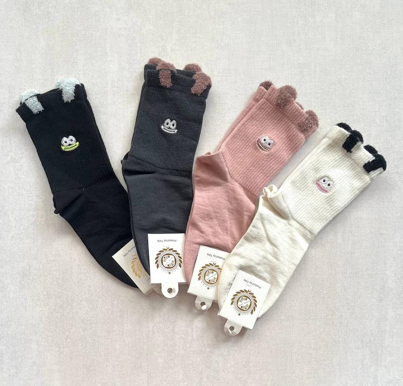 جوراب ساق دار گوش دار