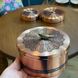 ظرف دربدار مسی طرح شمسه 