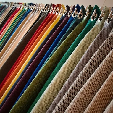 چطور از منسوجات پارچه‌ای در تبلیغات برند خود استفاده کنیم؟
