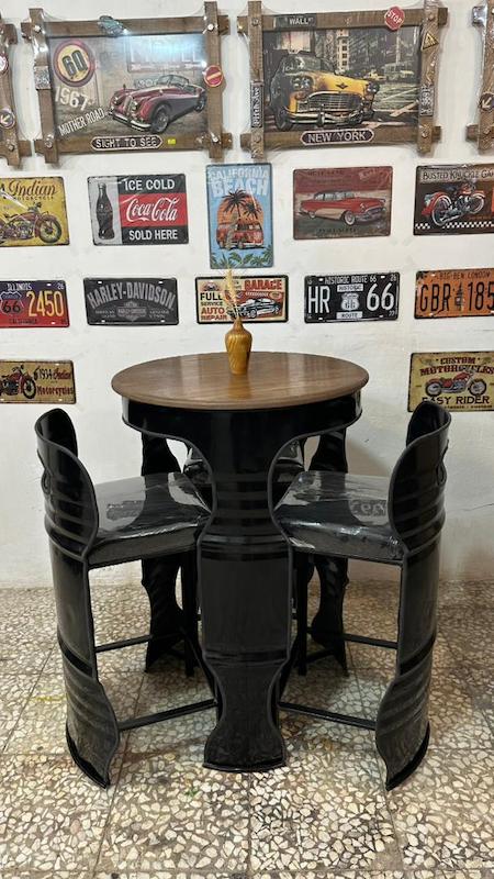 میز و صندلی سه نفره بشکه ایی