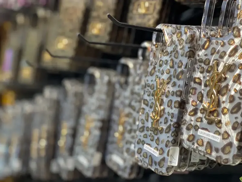 قاب گوشی آیفون فانتزی پلنگی YSL