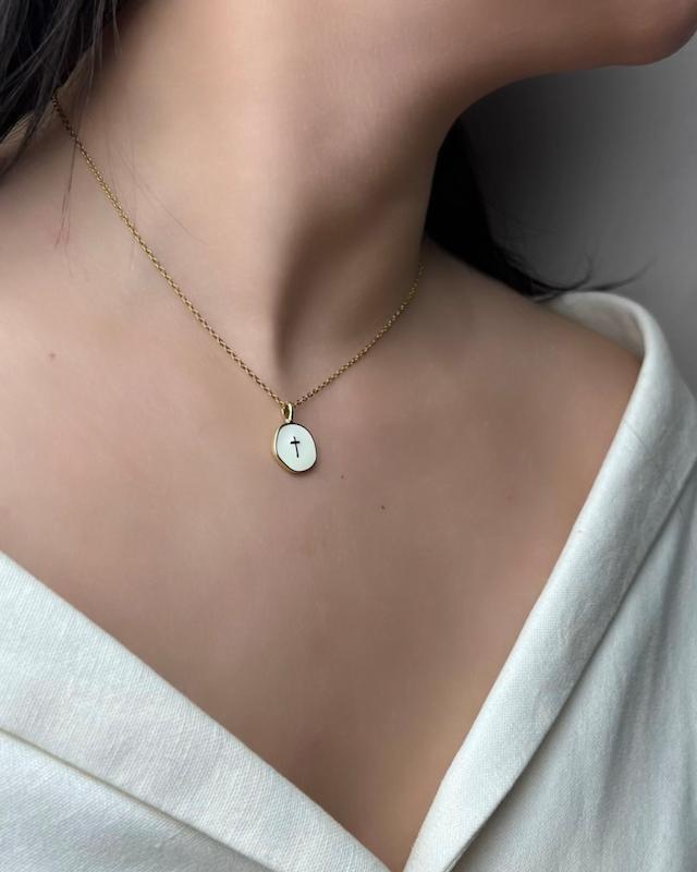 گردنبند مینا کاری سفید