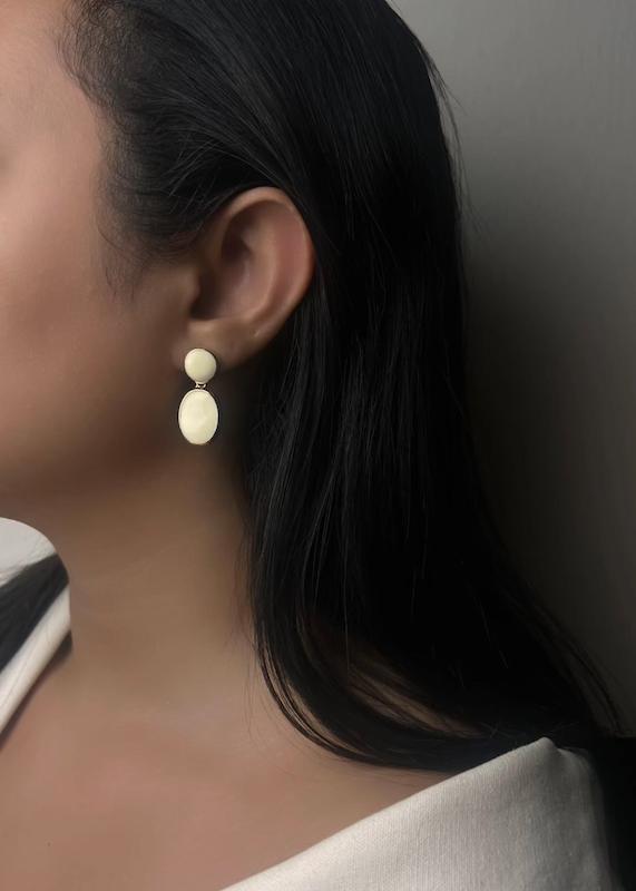 گوشواره اسمارتیز شیری