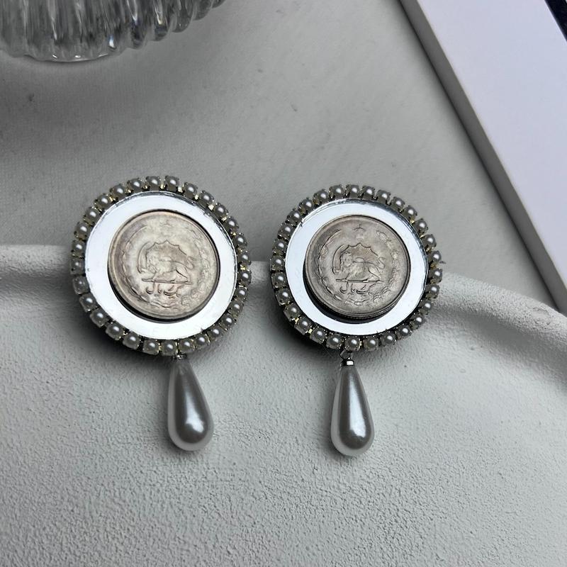 گوشواره سکه ای با آویز مروارید