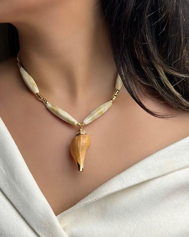 گردنبند صدفی