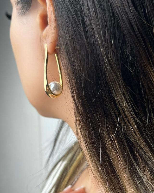 گوشواره ی مرواریدی بیضی