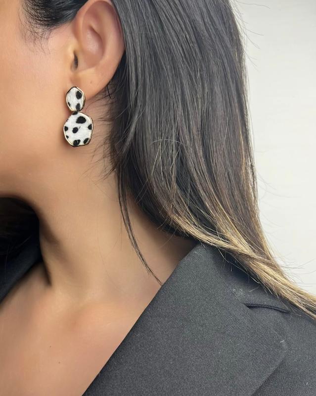 گوشواره ی مخمل پلنگی