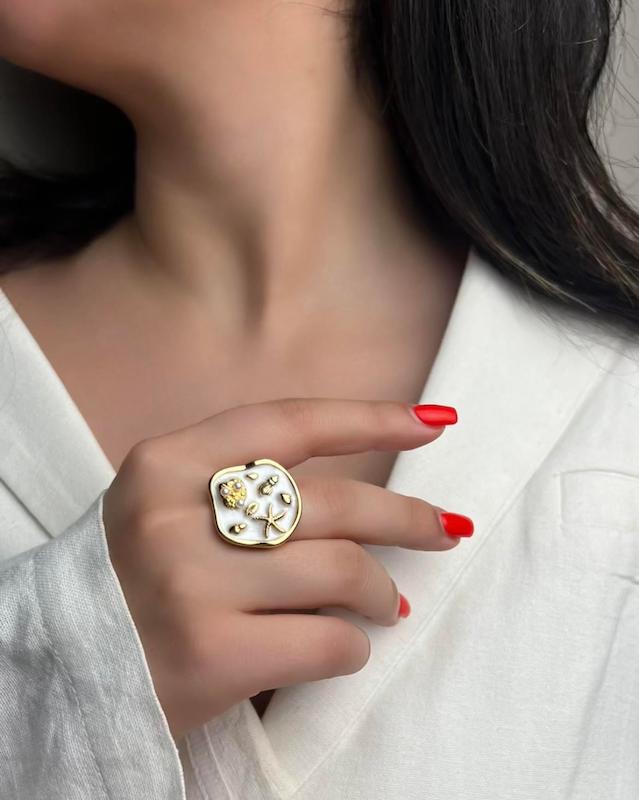  انگشتر صدفی پهن با صدف‌های ریز