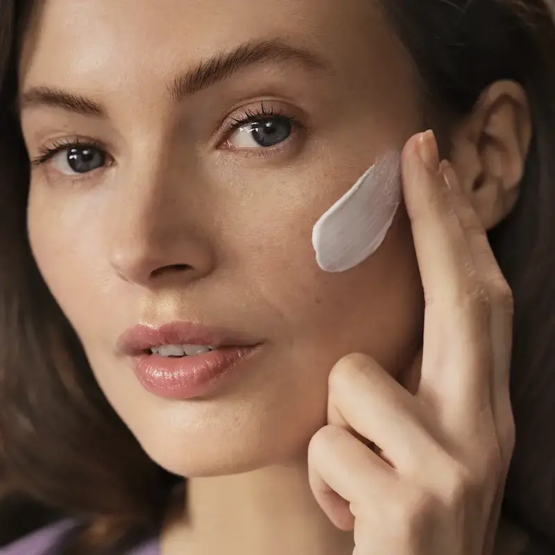  کرم روز ضد پیری سفت کننده رویال ولوت با SPF 20