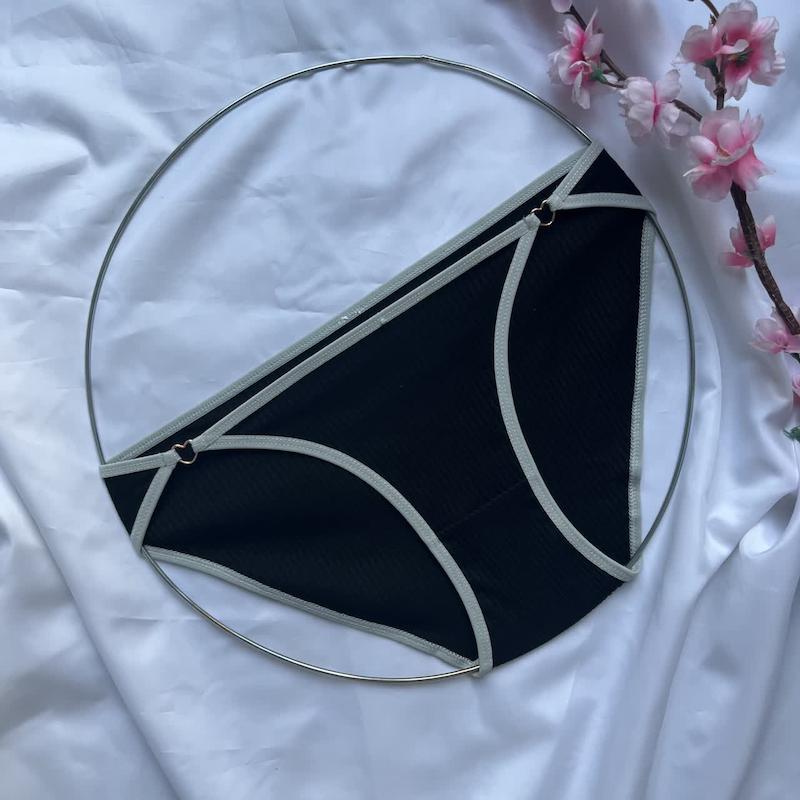 شورت زنانه کبریتی وارداتی رنگ مشکی سایز L کد 98504