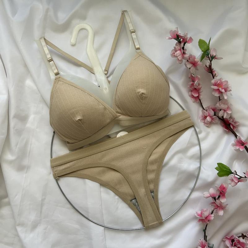 ست شورت و سوتین نخی فری سایز 70 تا 80  رنگ نخودی کد 89294