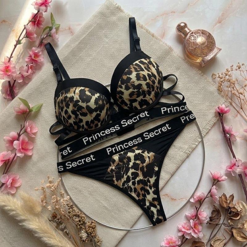 ست شورت و سوتین فانتزی اسفنجی سایز 85 پلنگی کد 90799