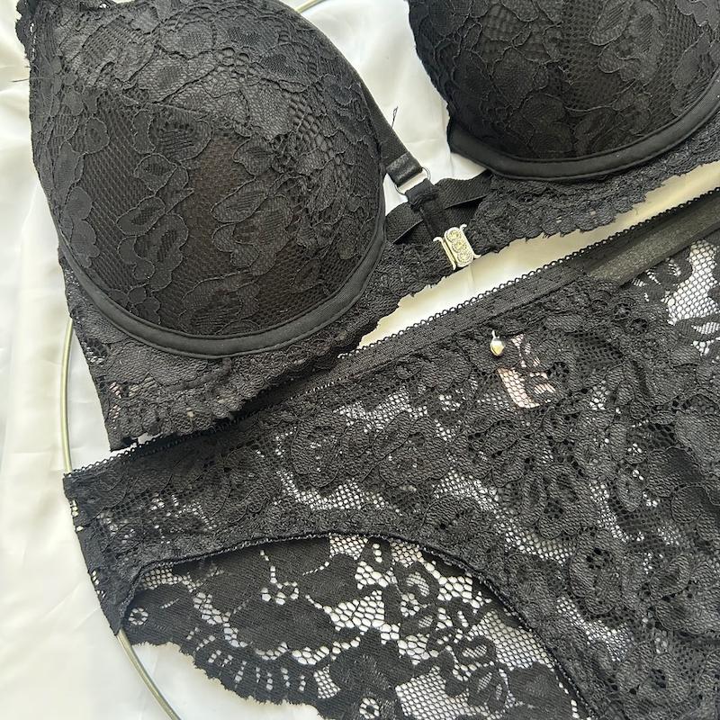ست شورت و سوتین فانتزی اسفنجی سایز 85 رنگ مشکی کد 27679
