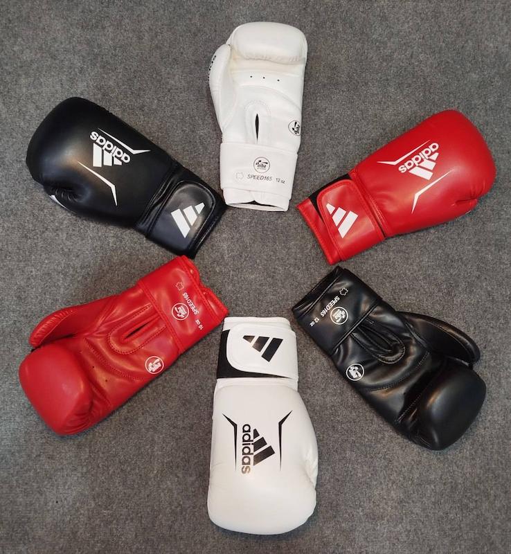 🥊 دستکش بوکس چرم صنعتی: کیفیت عالی، قیمت منصفانه!  