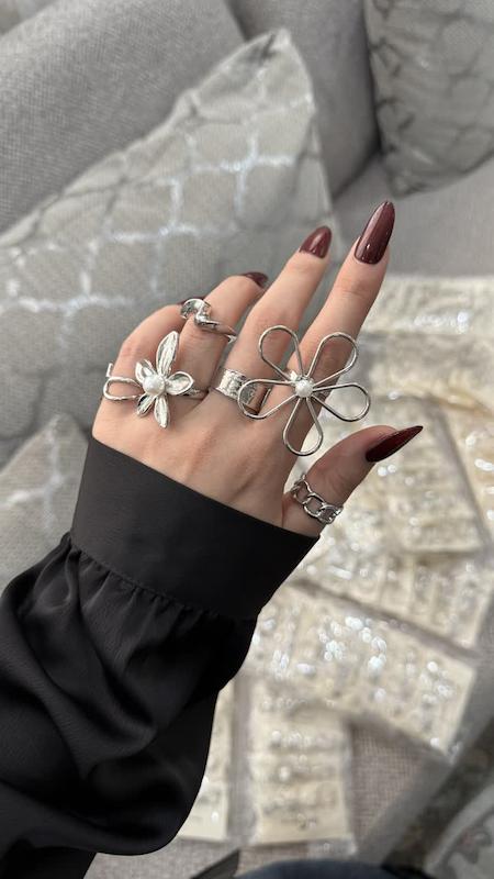 پک انگشتر گل و مروارید پرکار