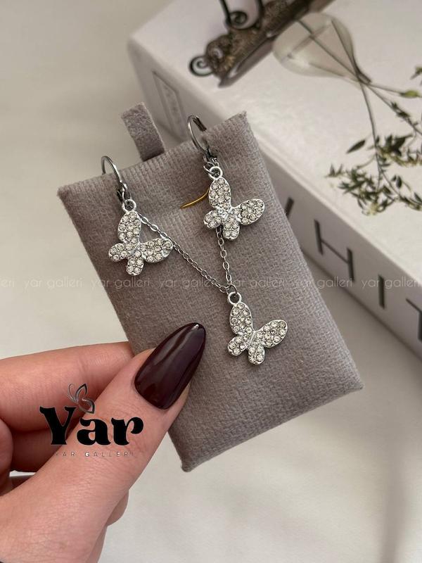گردنبند پروانه و گوشواره پروانه نگین دار