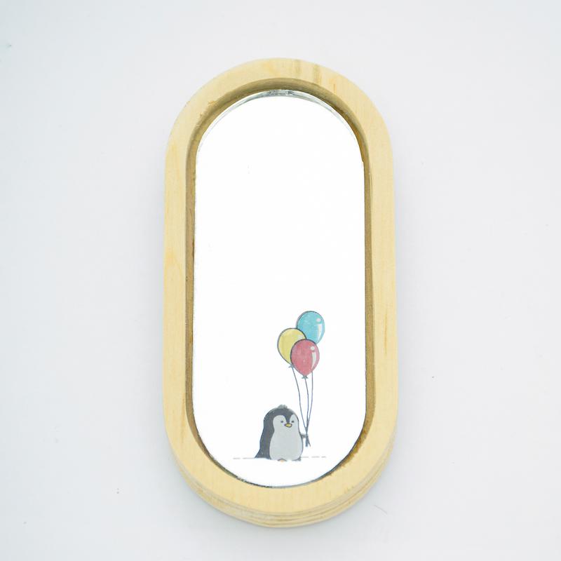 آینه همراه طرح پنگوئن