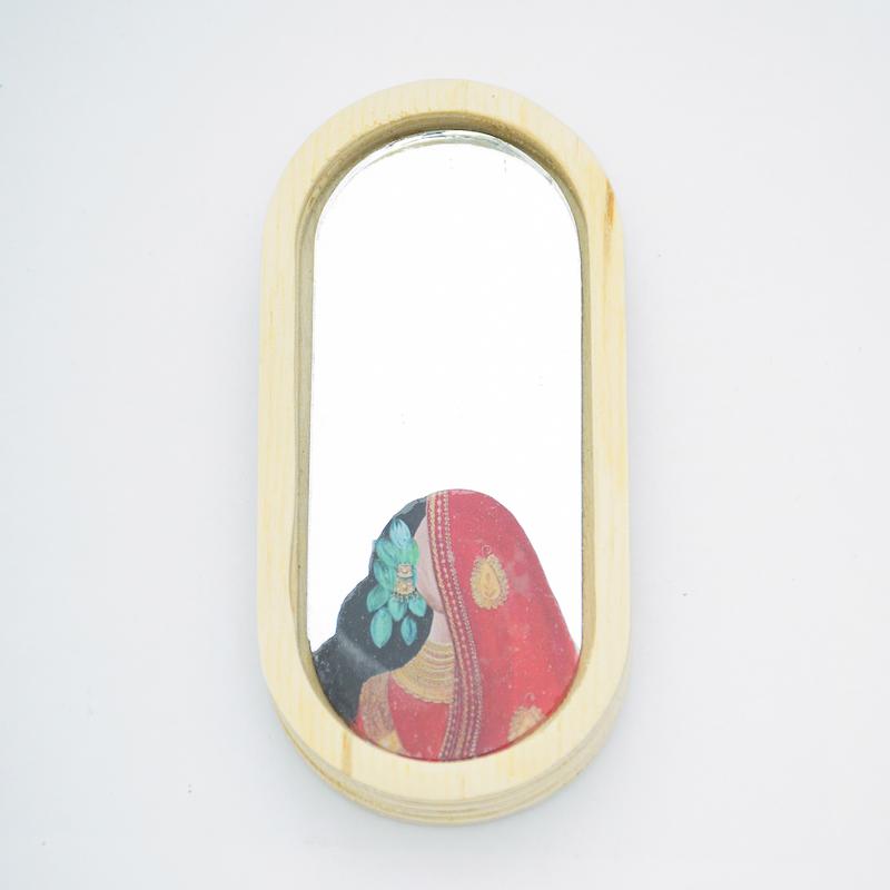 آینه همراه طرح دختر هندی