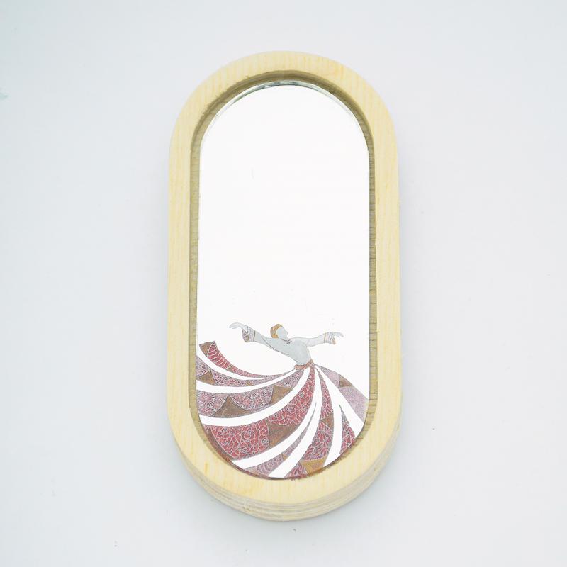 آینه همراه طرح رقص سماع