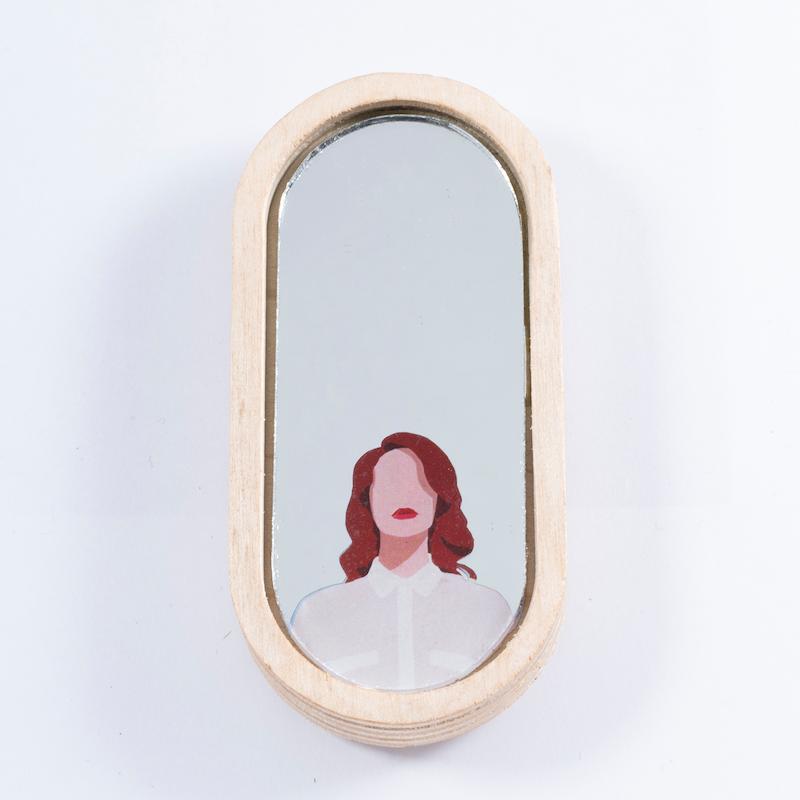 آینه همراه طرح لانا دل ری