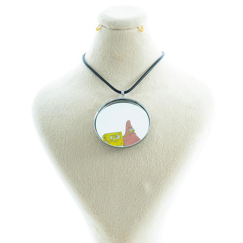 گردنبند آینه ای طرح باب اسفنجی و پاتریک