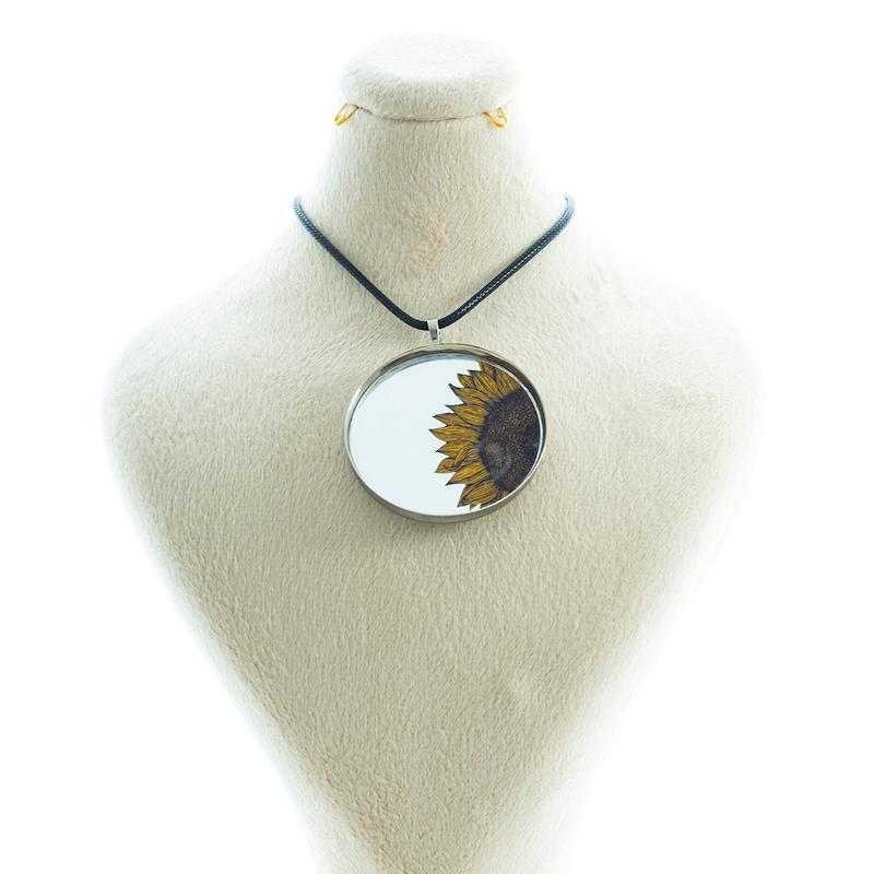 گردنبند آینه ای طرح گل آفتابگردان نیمه
