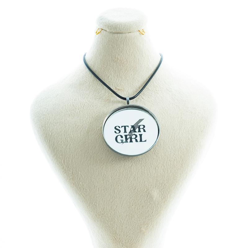 گردنبند آینه ای طرح دختر ستاره ی 