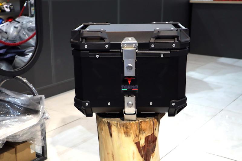 باکس فلزی پشتی دار 