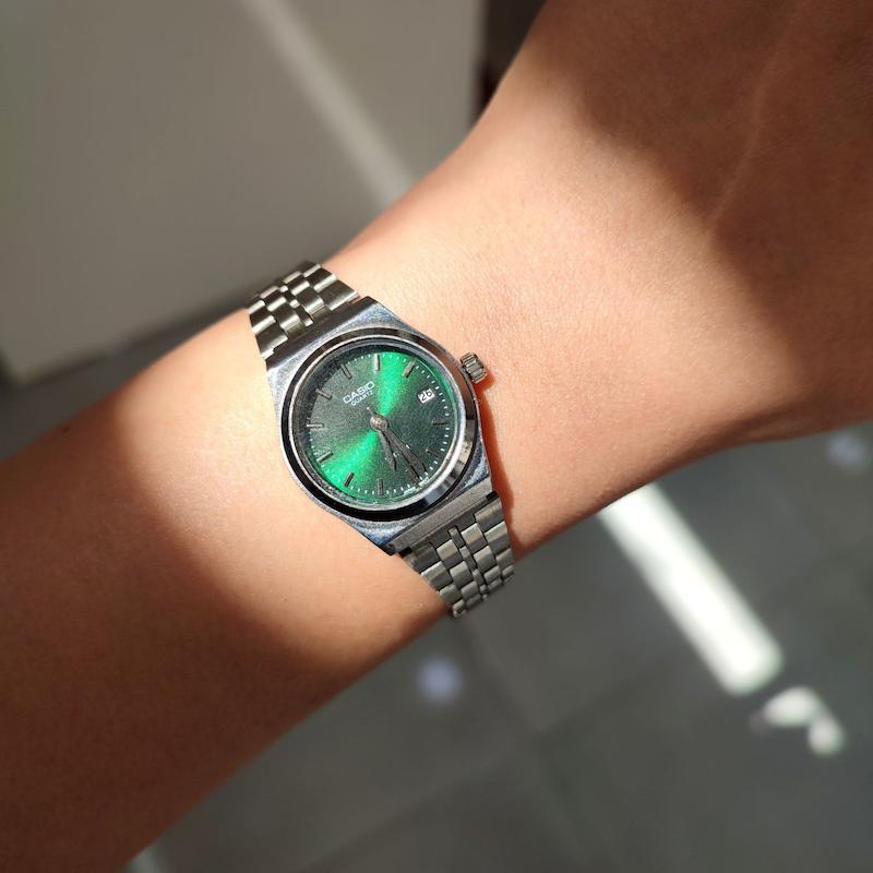 ساعت مچی کاسیو صفحه سبز