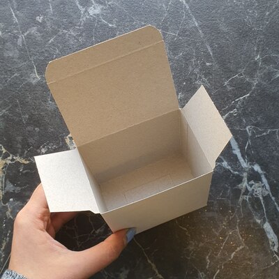 جعبه مقوایی سفید نازک (سایز کوچک) 