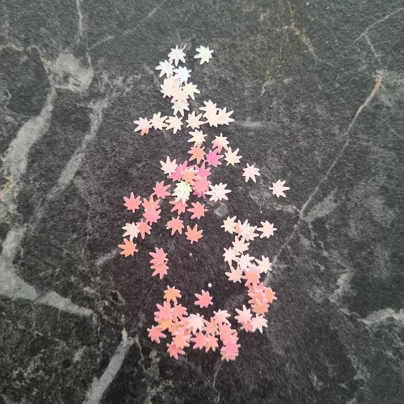 اکلیل برگی صورتی