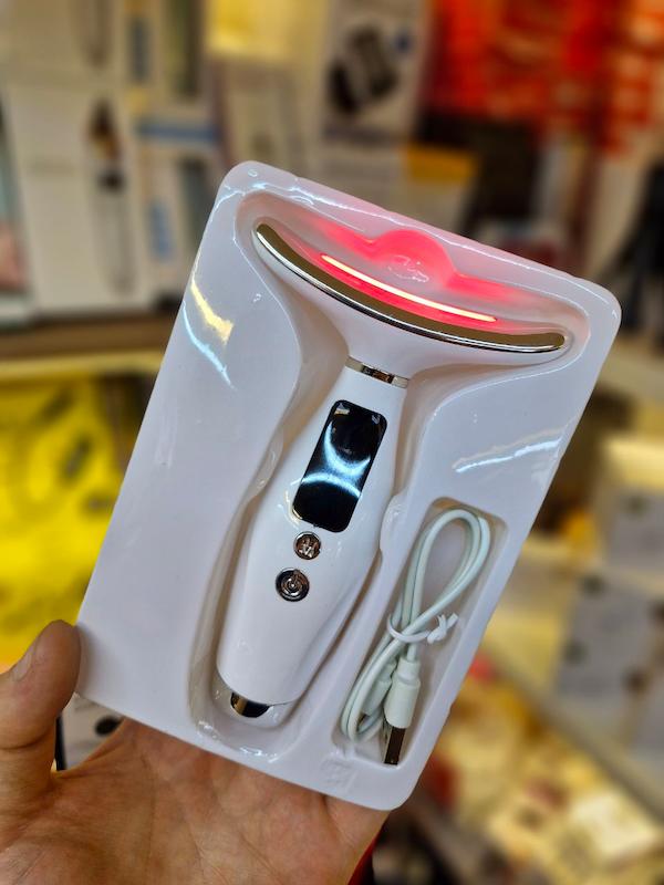 ماساژور و دستگاه لیفت پیشرفته صورت و گردن 