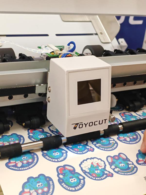 کاتر پلاتر شیت زن تویوکات |  Toyocut B33 - Step