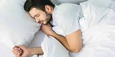 چطور خواب بهتری با دمنوش‌های طبیعی داشته باشیم؟ راهنمای جامع