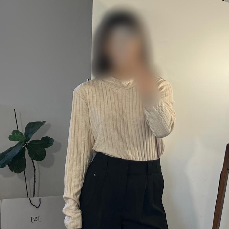 Sara wears -2 versions 