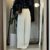 Jane wear pants 