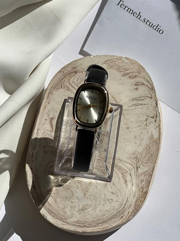  500 Royal classic watch swan 