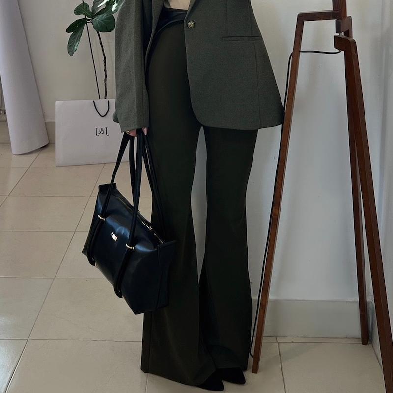 Saren van bootcut trousers 44