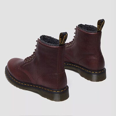 Dr martens leather burgundy boot