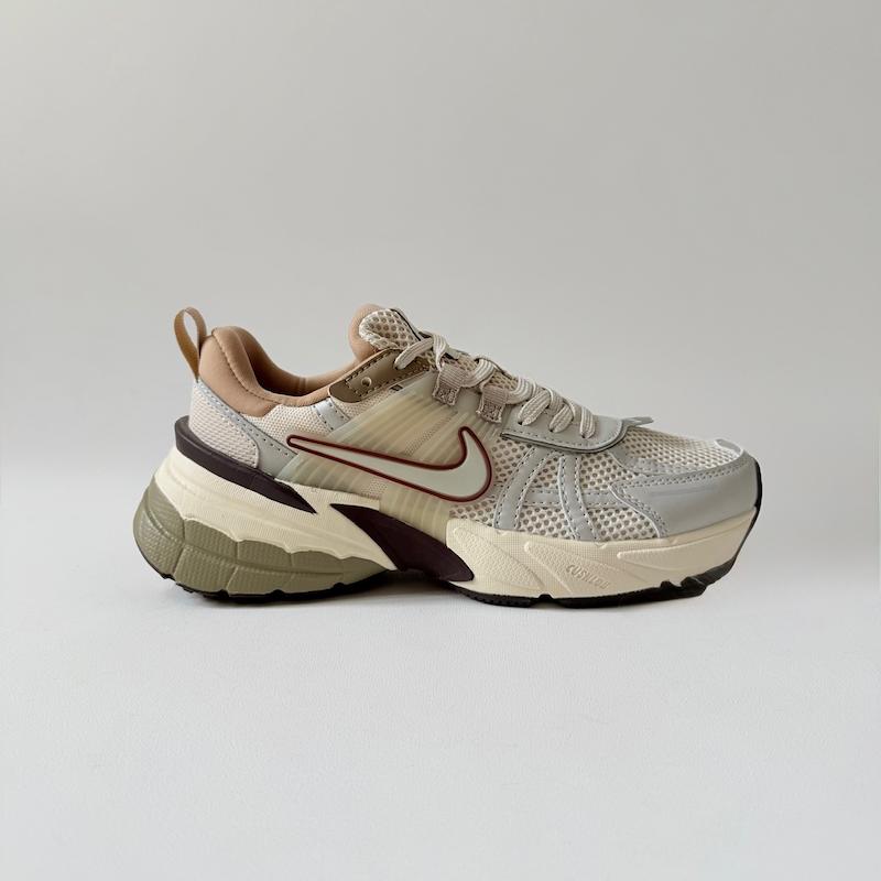 'Nike V2K Run WMNS 'Cream