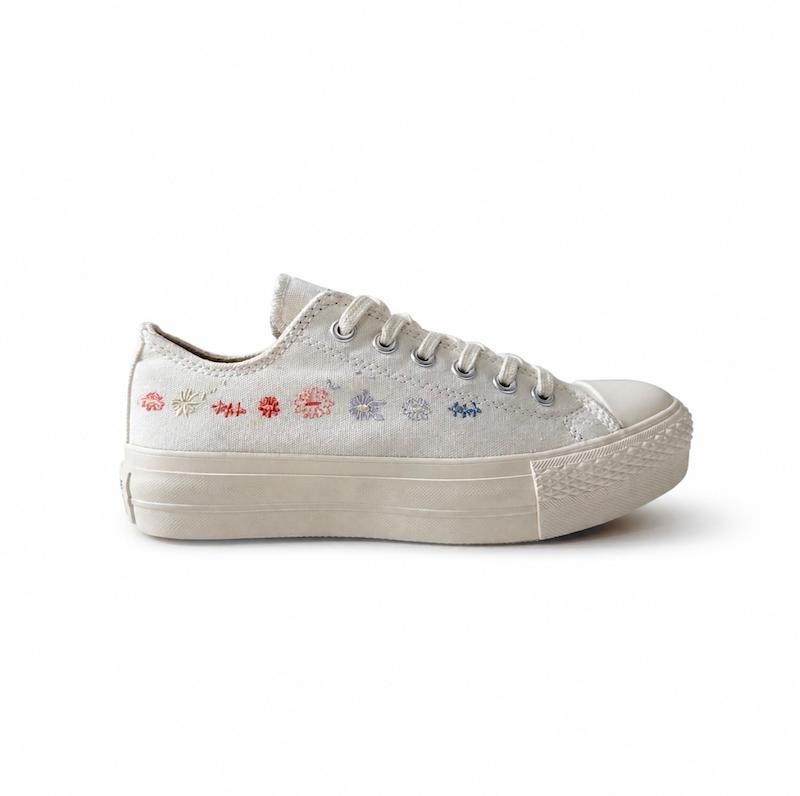 Flower Low Converse