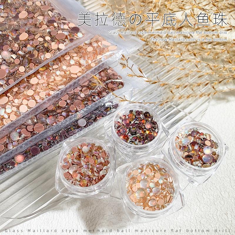 مروارید شیشه‌ای تزئینی